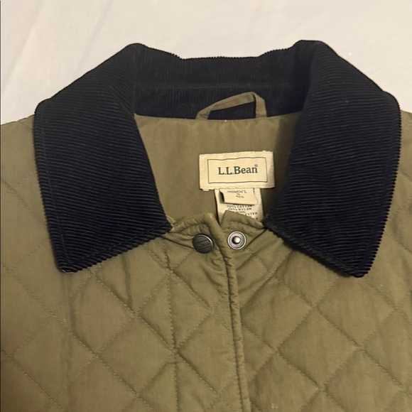 L.L. Bean Olive Quilted Jacket with Black Collar - Picture 2 of 7